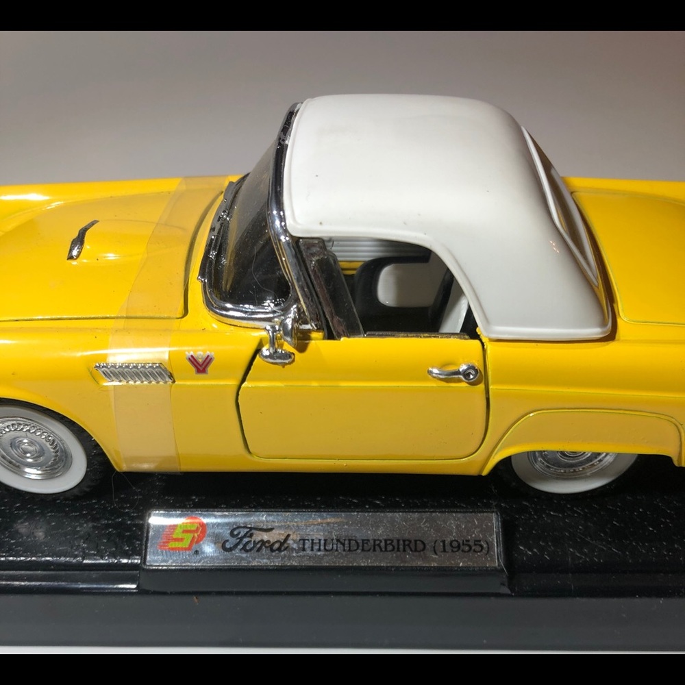 Die cast 1955 Ford Thunderbird limited edition
